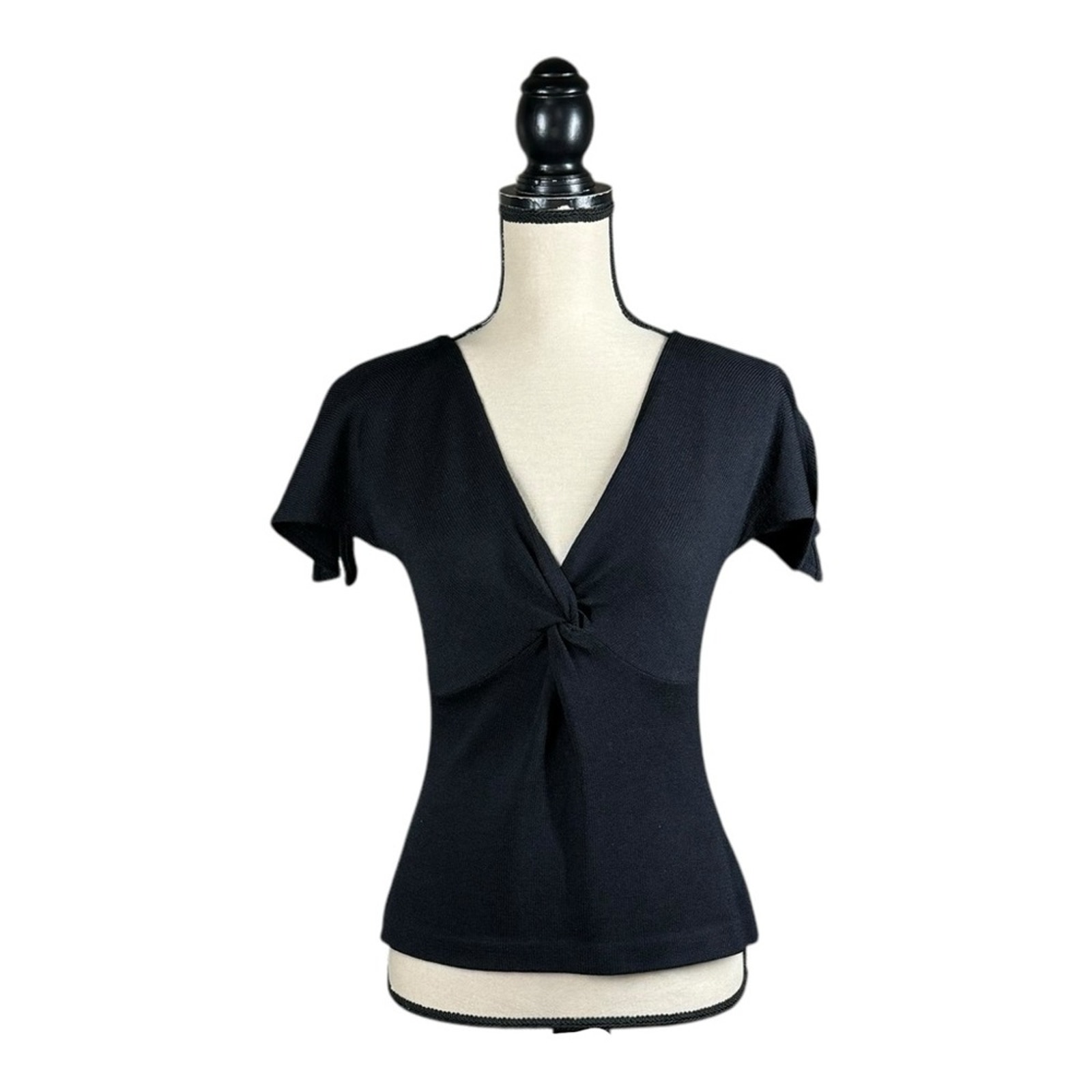 St. John Evening By Marie Gray Santana Knit V-Neck Short Sleeve Luxury Sweater — image 2 of 5